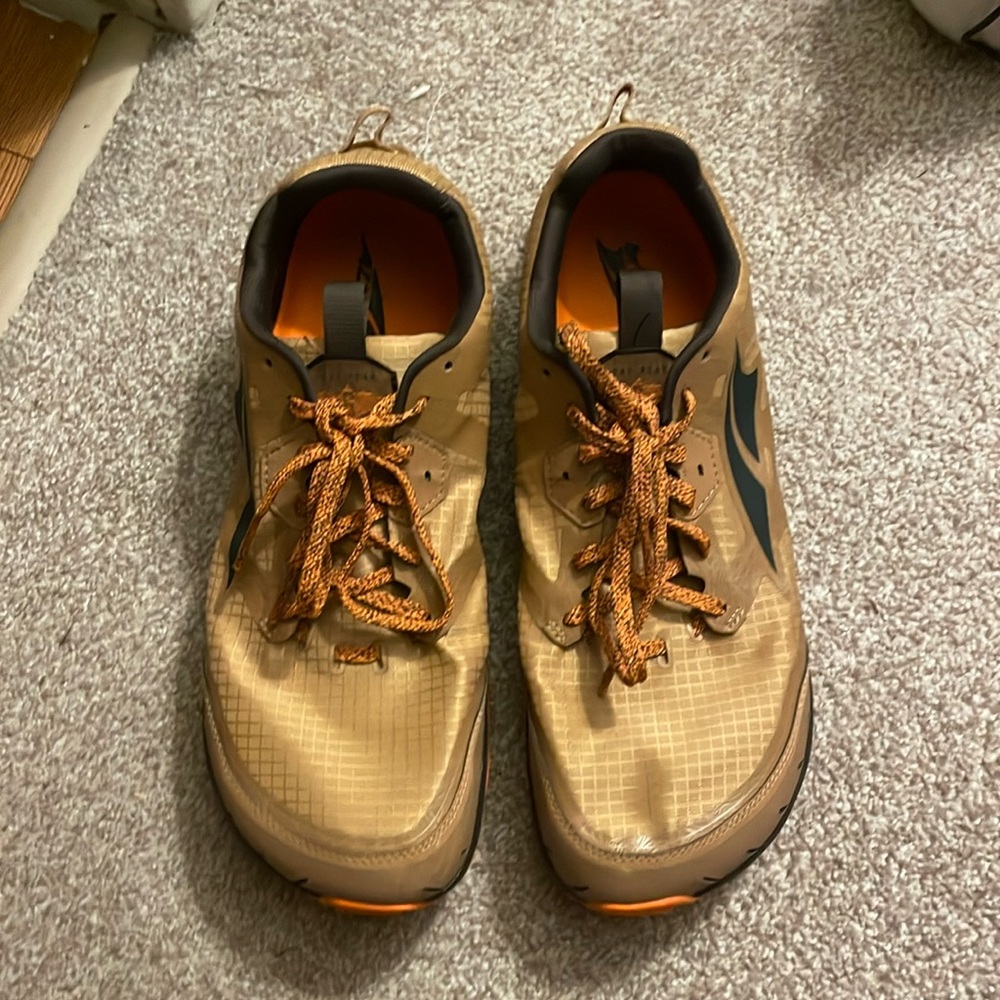 Altra Lone Peak 6